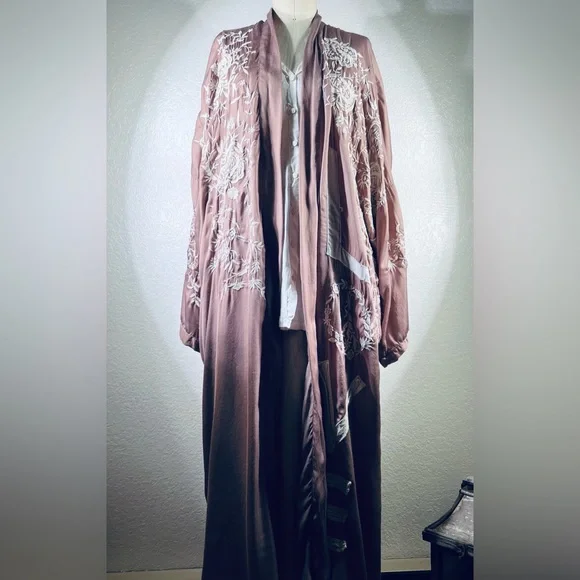 Magnolia Pearl Madonna Kimono OS NWT - Picture 4 of 10